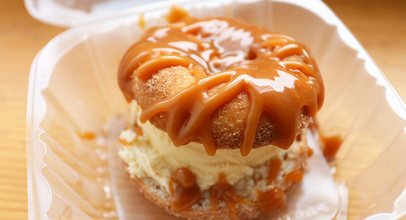 Country Kitchen and Dessert Bar